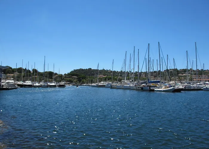 Le Hameau Du Soleil-4 By Interhome 아파트 카발레르쉬르메르